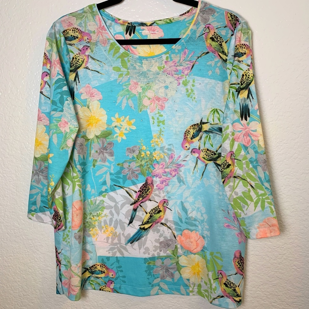 Allison Daley Top Size Medium Blue Floral Love Birds Embellished Parakeet Whimsy